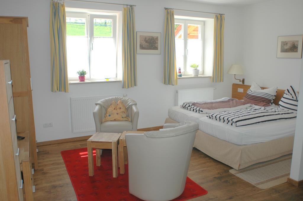 Ferienhaus Am Brunnen Tiefenpölz Екстериор снимка